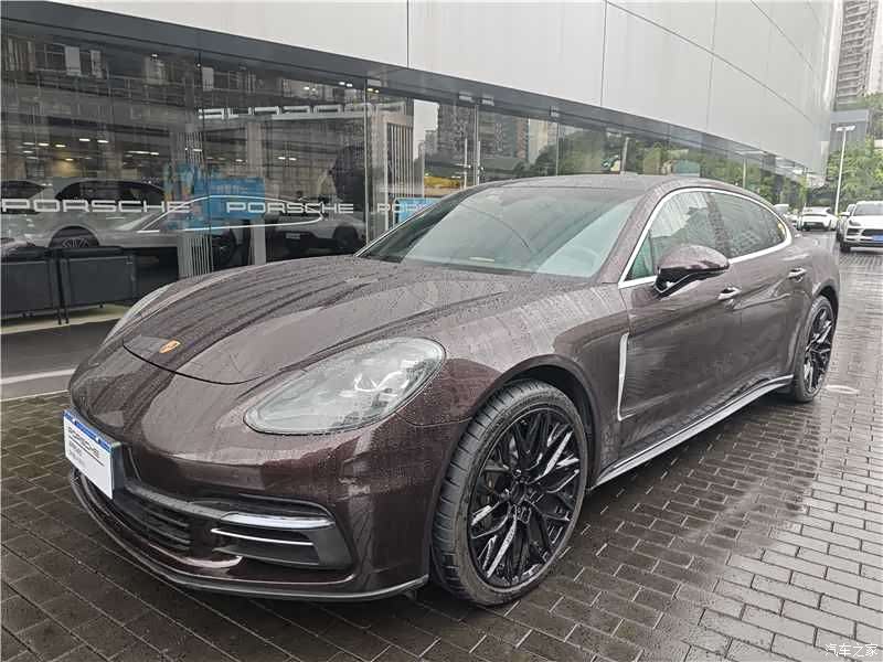 Porsche Panamera, 2018 1