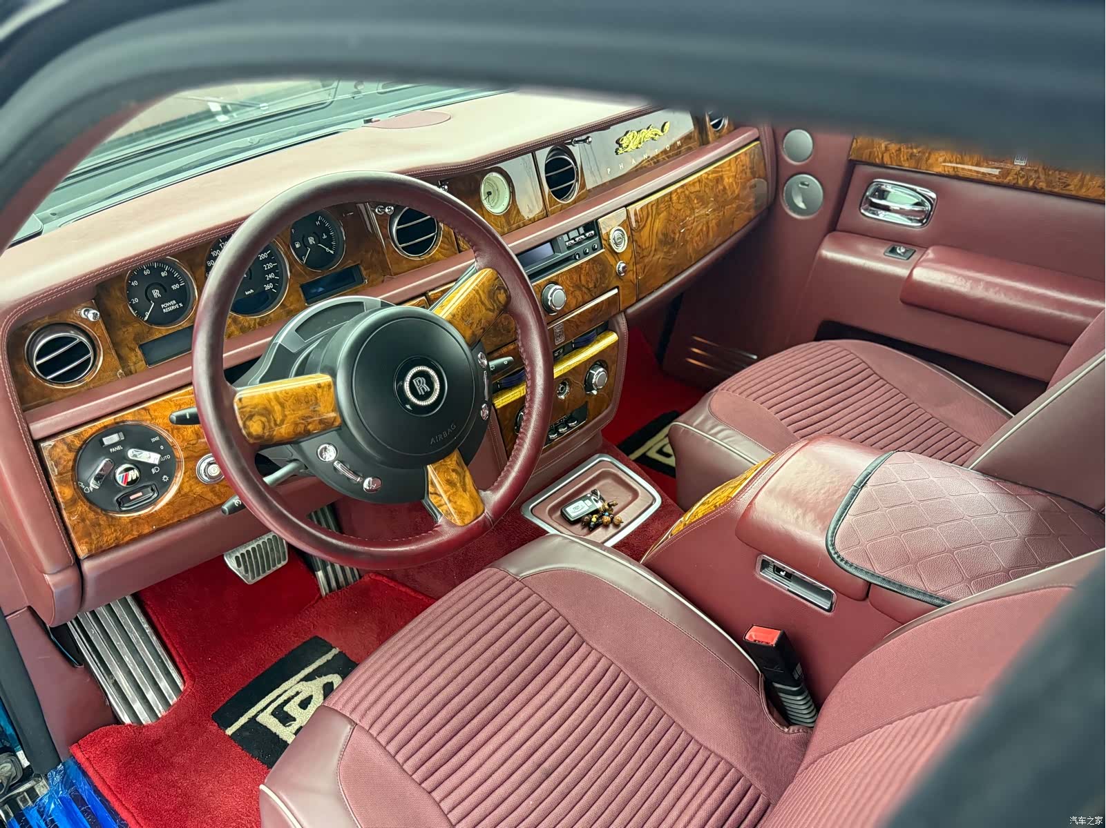 Rolls-Royce Phantom, 2006 4