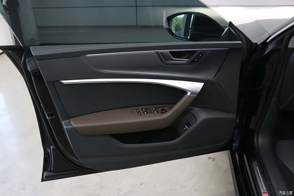 Audi A7L, 2024 10