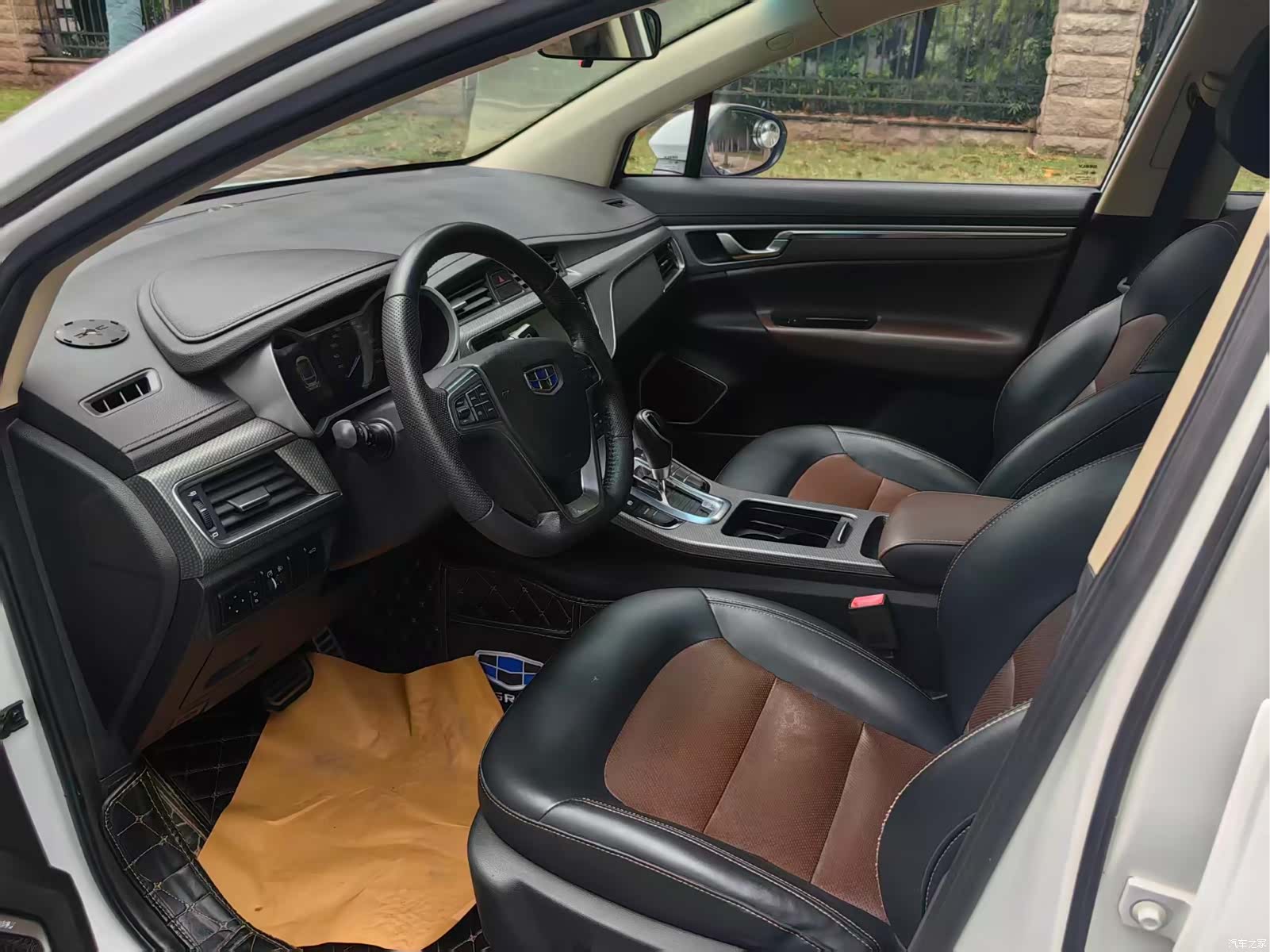 Geely Emgrand, 2017 14