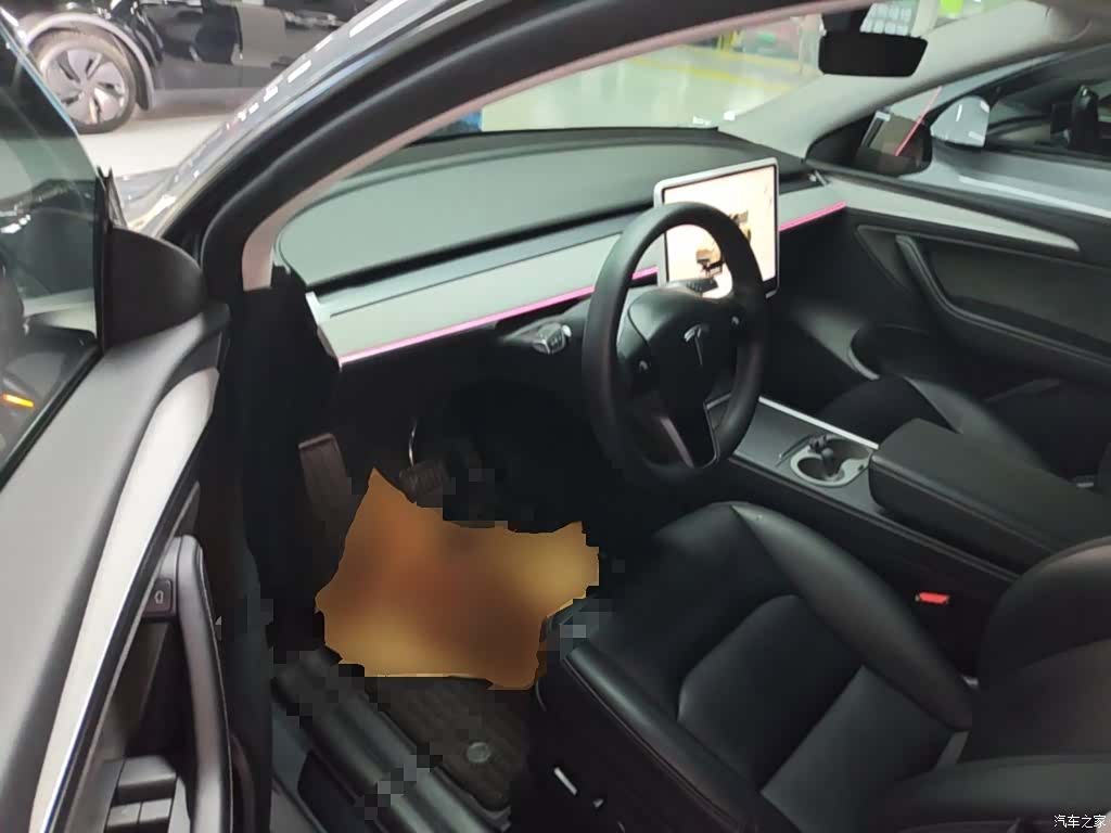 Tesla Model Y, 2024 16
