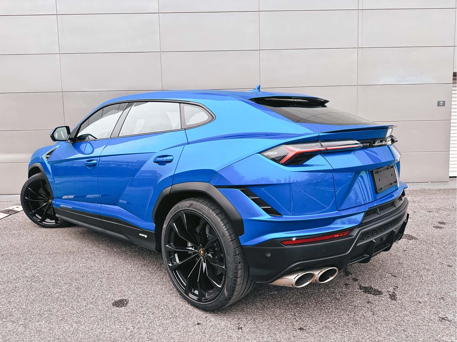 Lamborghini Urus, 2024 все фото