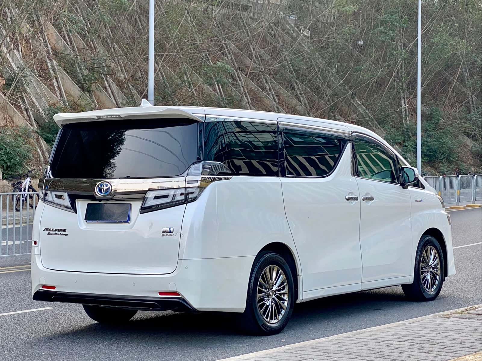 Toyota Vellfire, 2020 6