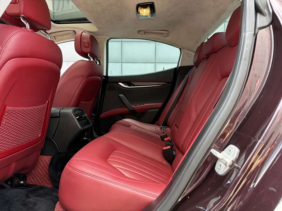 Maserati Ghibli Maserati Ghibli