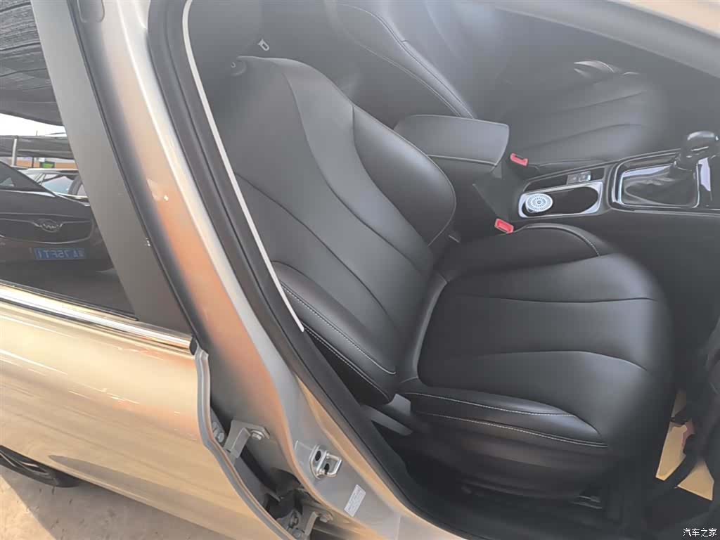 Roewe i5, 2021 25
