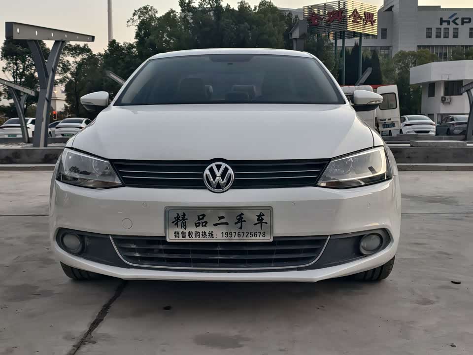 Volkswagen Sagitar