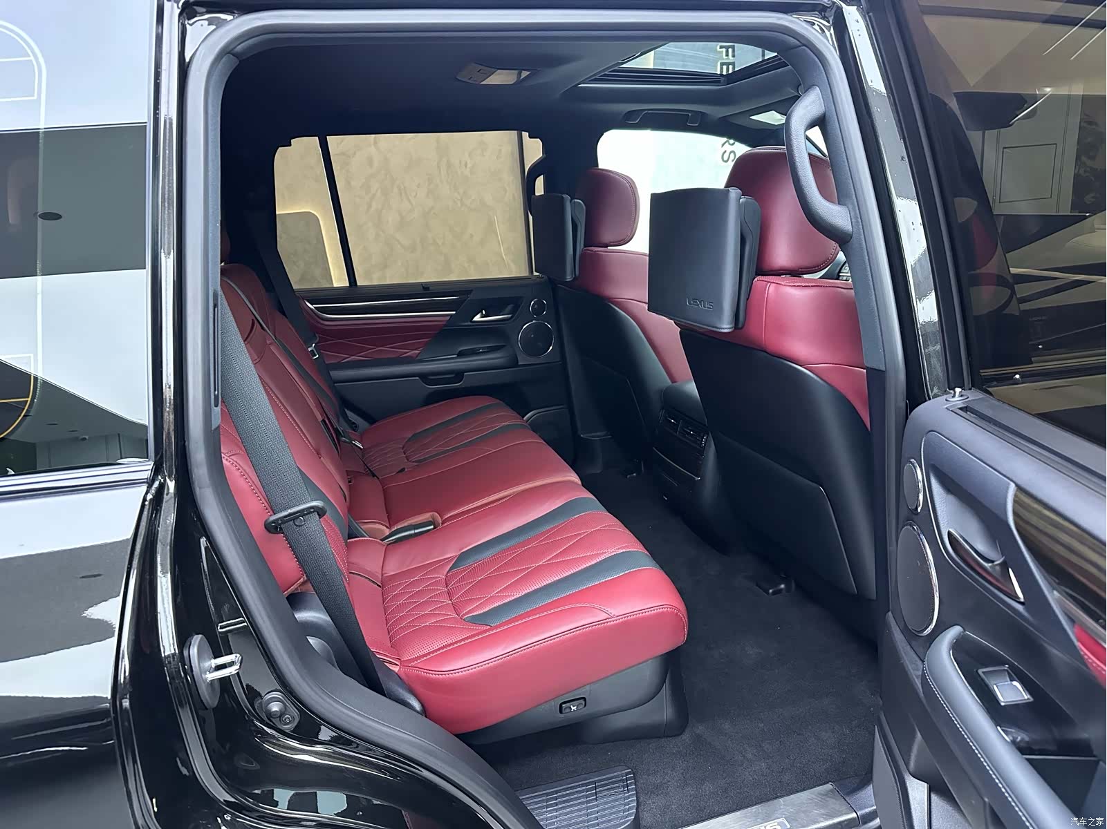 Lexus LX, 2023 15