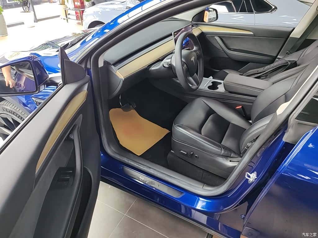 Tesla Model Y, 2023 12