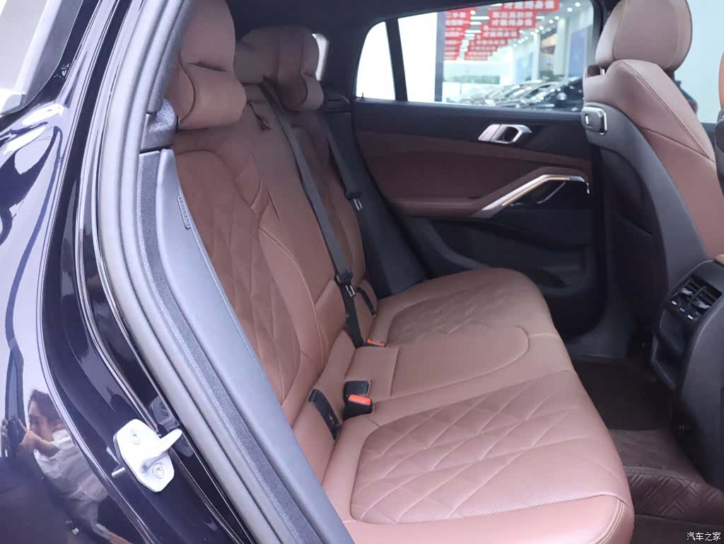 BMW X6, 2024 22