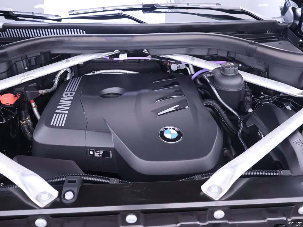 BMW X6, 2024 25