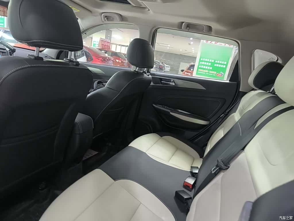 Changan CS35, 2018 17
