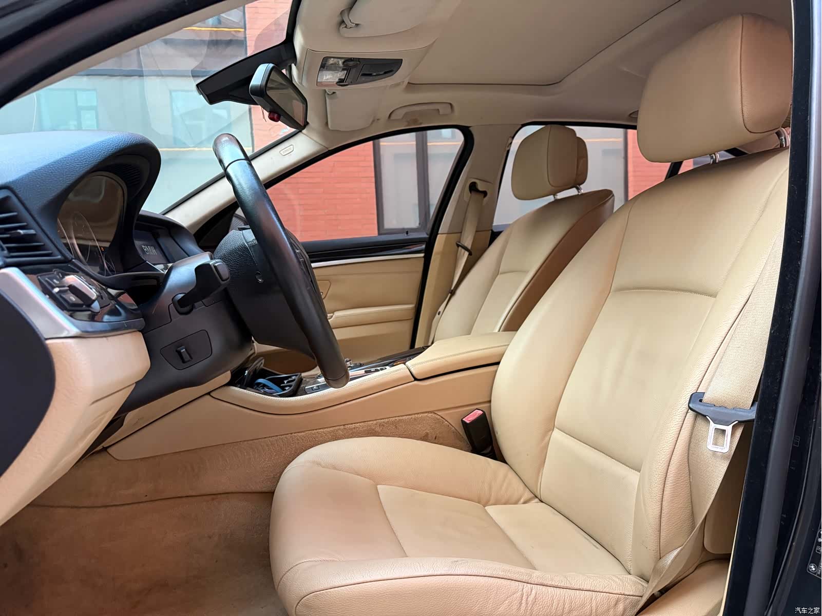 BMW 5 Series, 2011 14