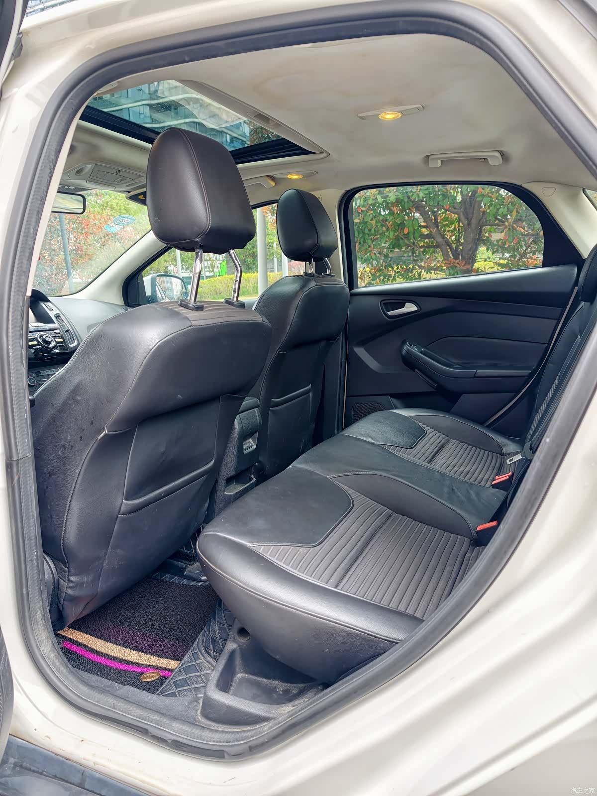 Ford Focus, 2016 12