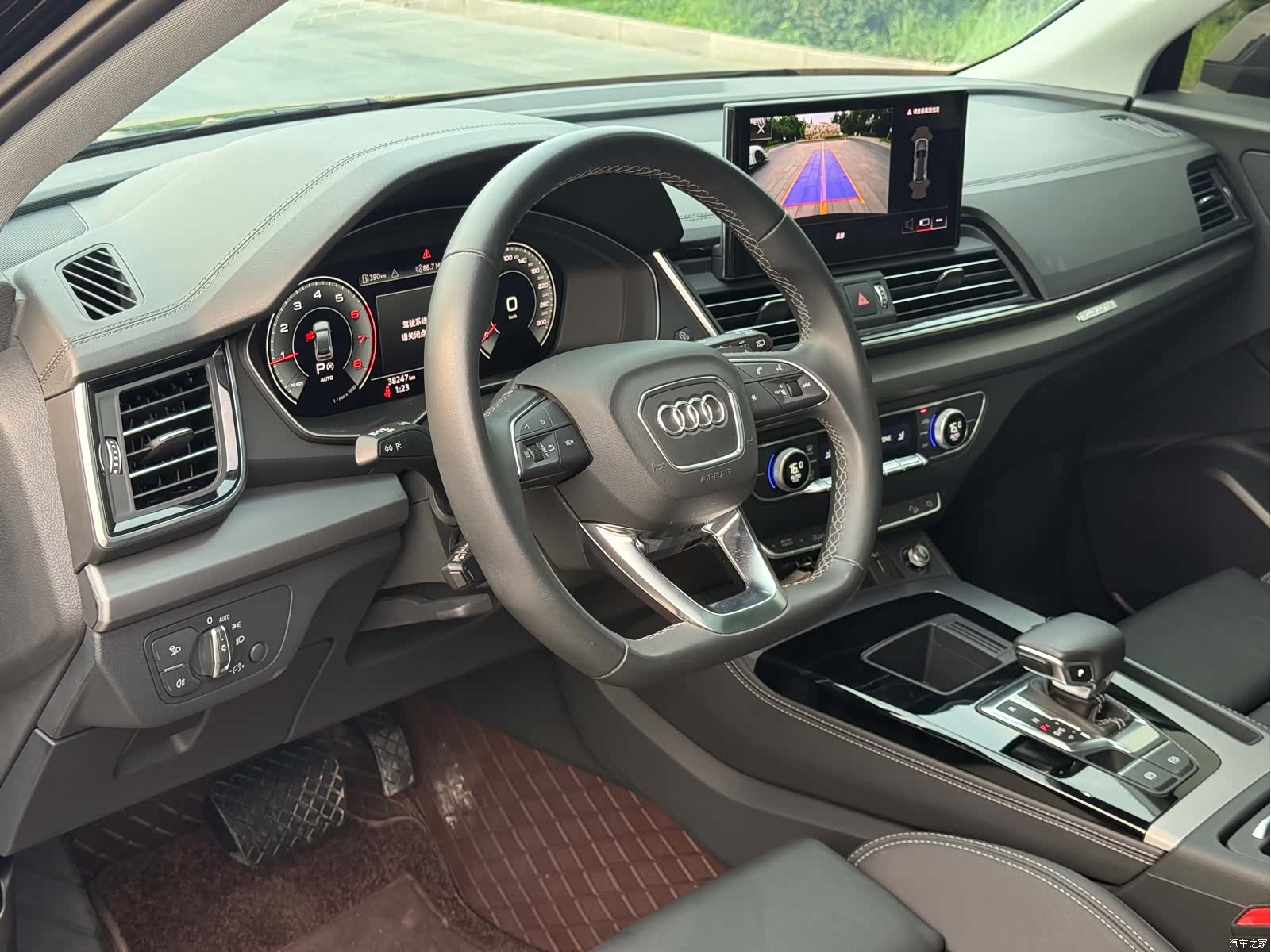 Audi Q5L, 2023 все фото