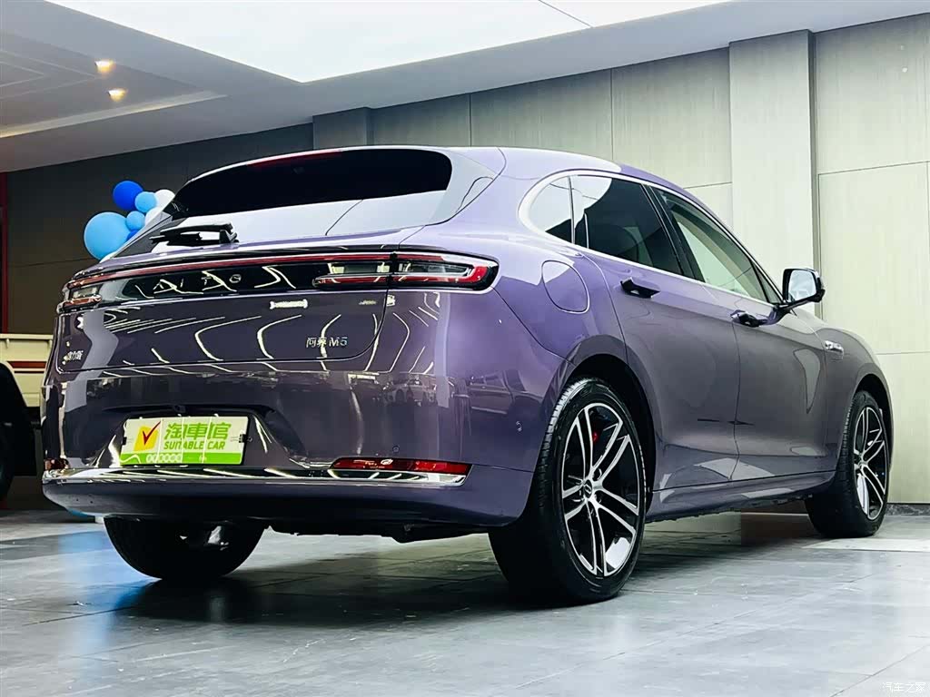 AITO M5, 2025 4