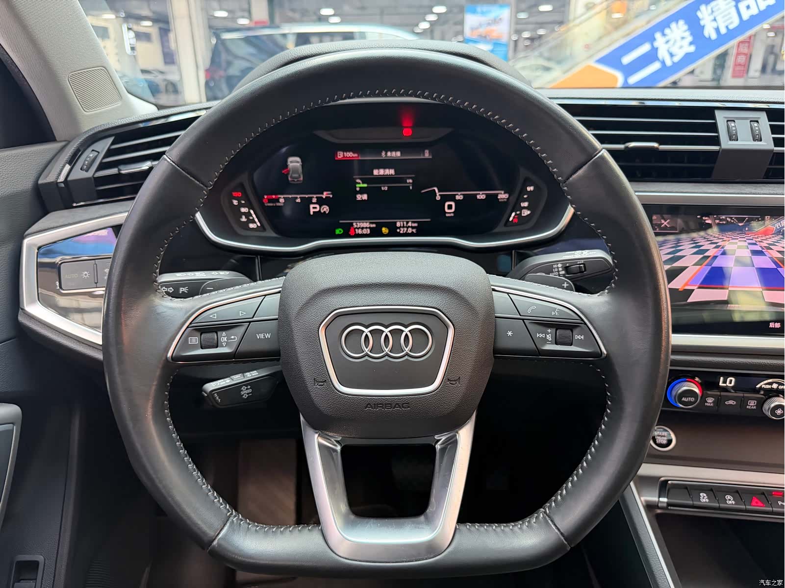 Audi Q3, 2022 11
