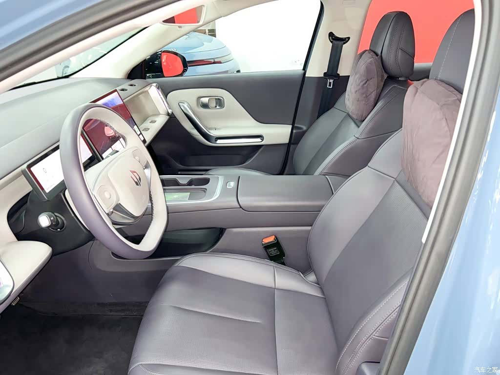Leapmotor B01, 2025 15
