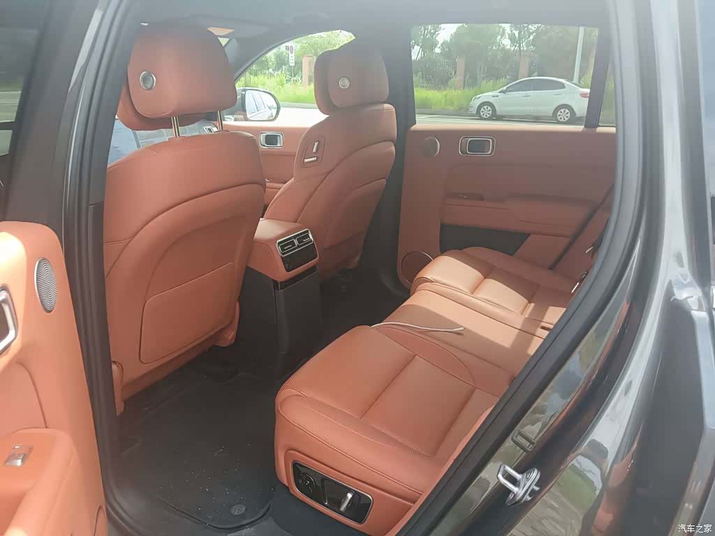 Li Auto L7, 2025 все фото