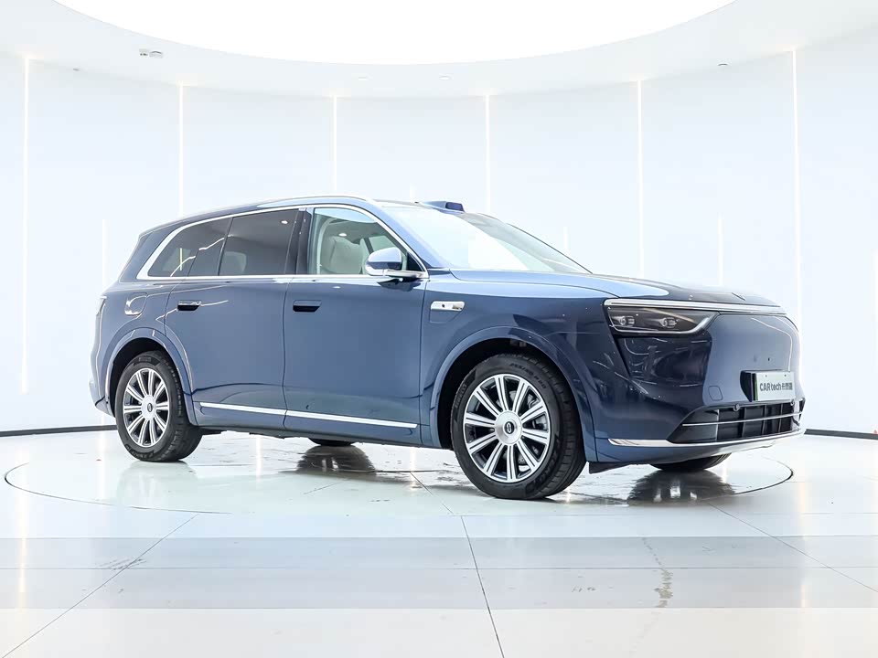 AITO Ask the world M8