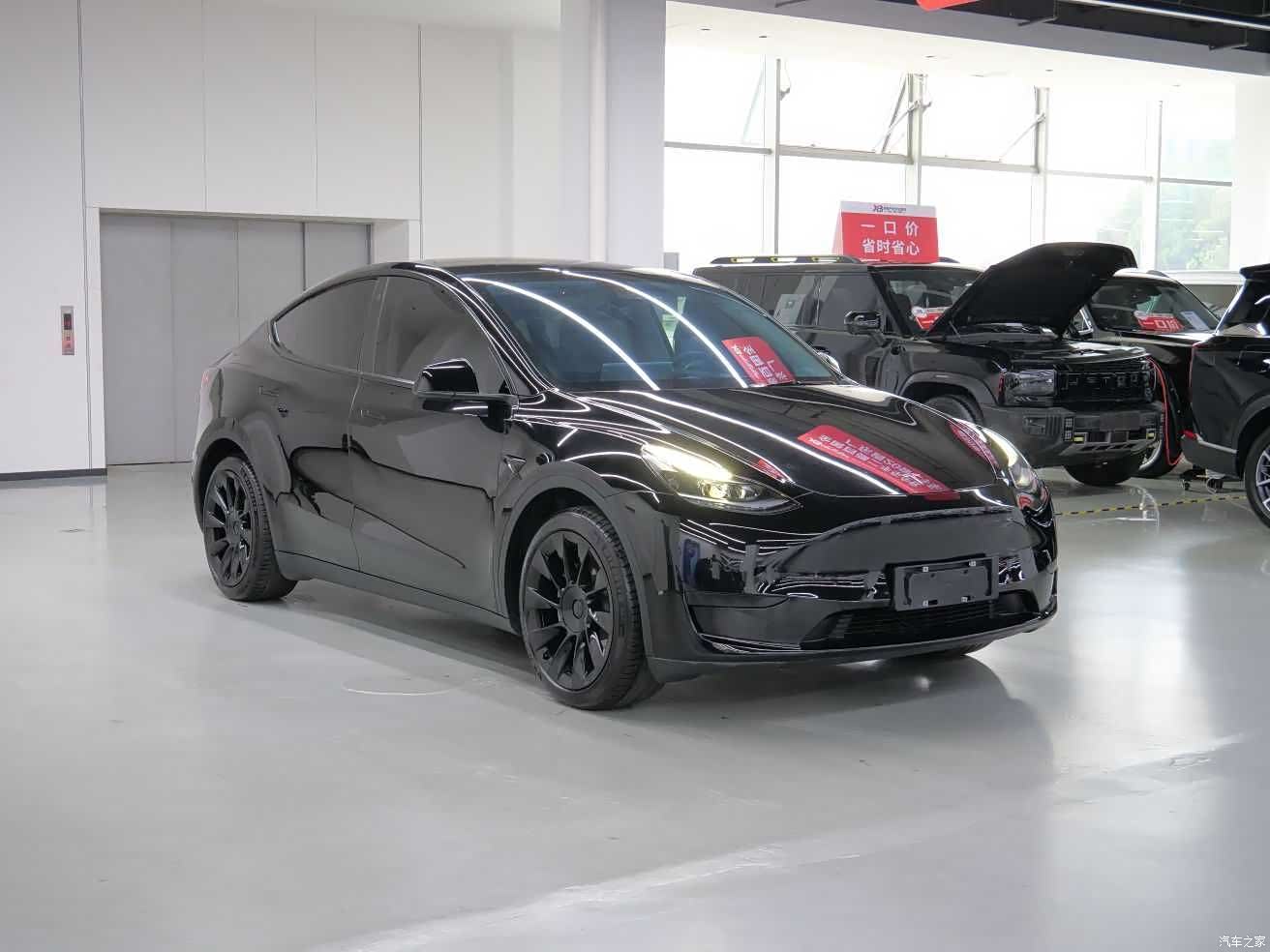 Tesla Model Y, 2022 все фото