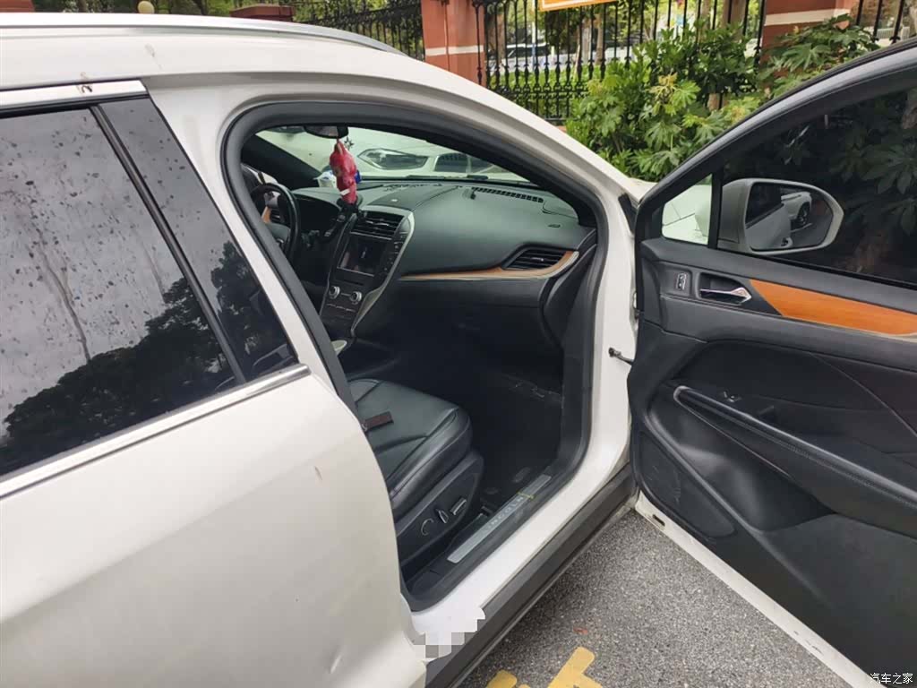 Lincoln MKC, 2018 20