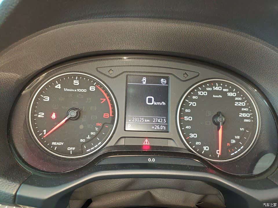 Audi Q2L, 2022 9