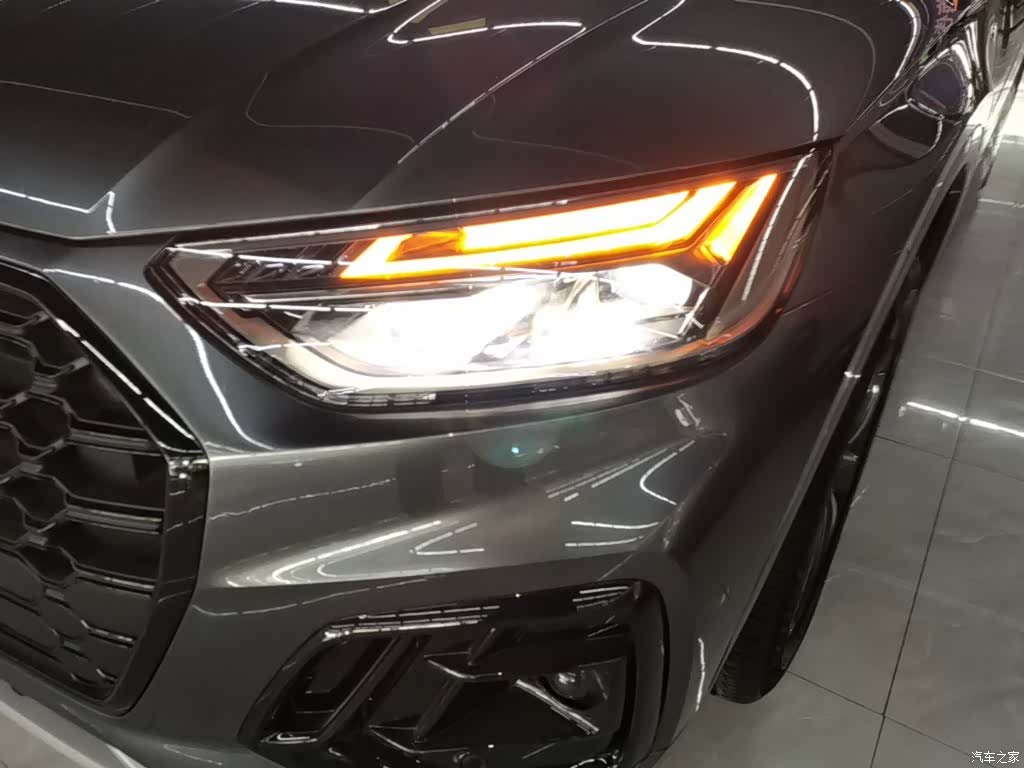 Audi Q5L, 2025 24