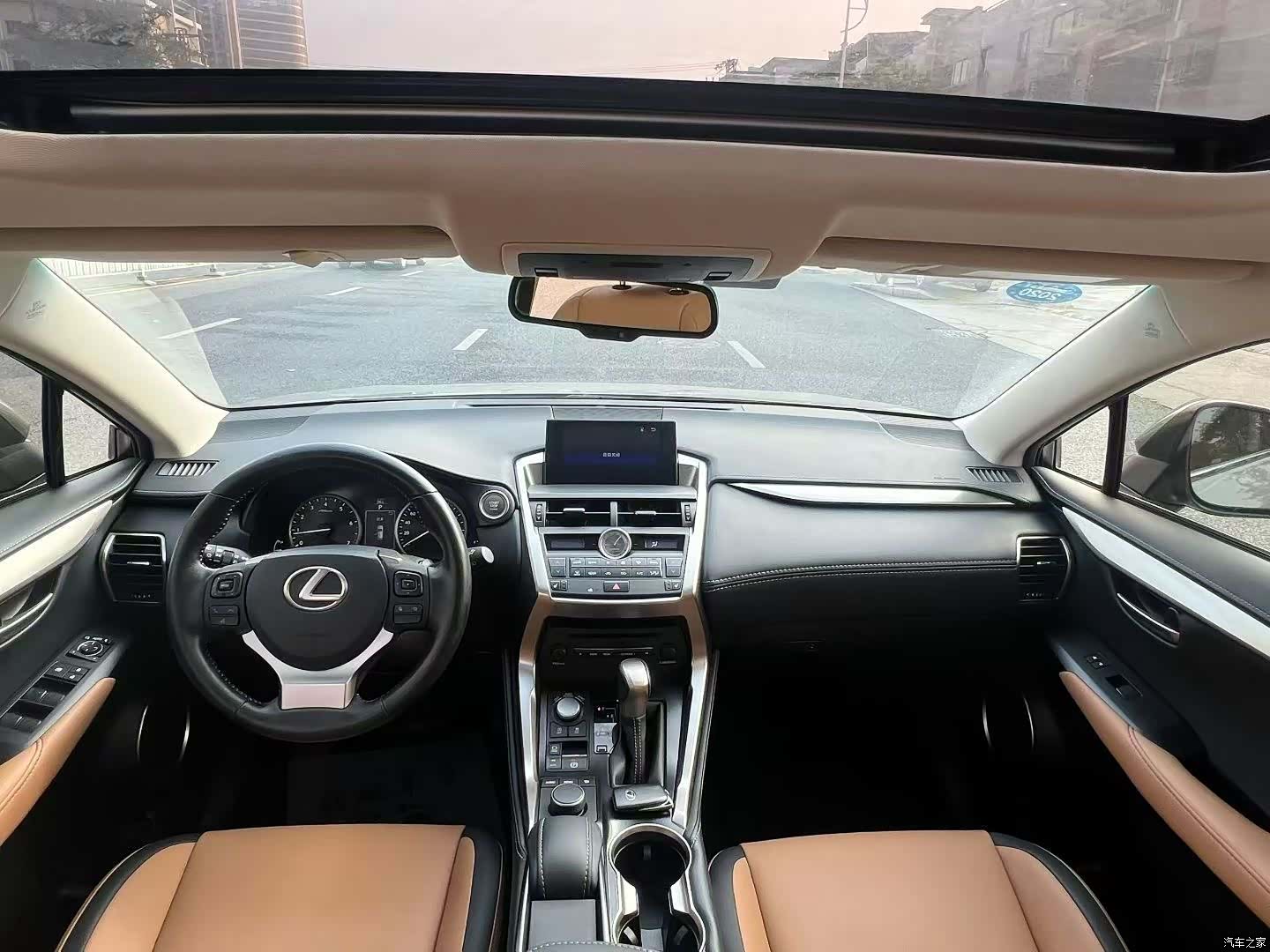 Lexus NX, 2016 4