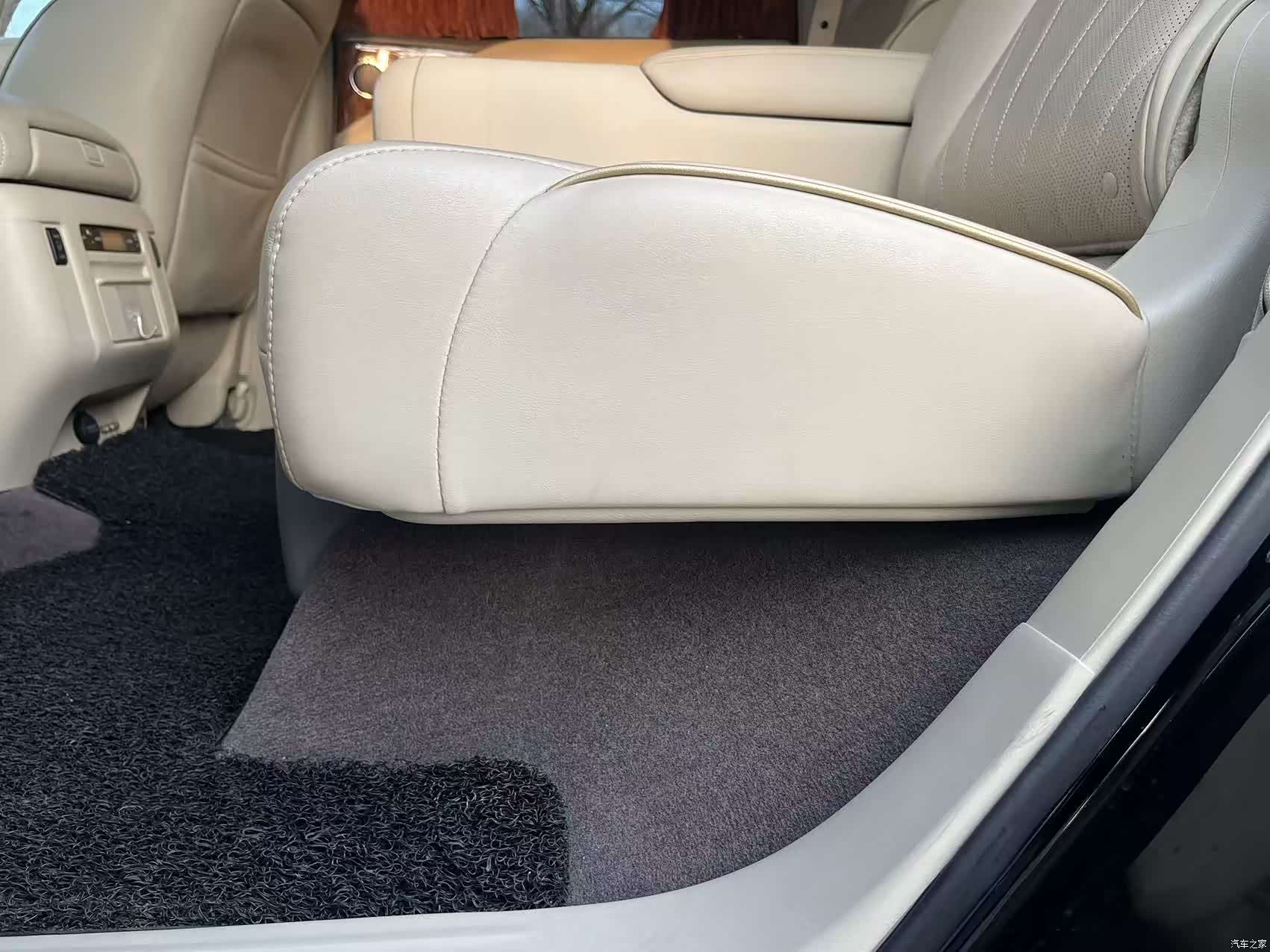 Infiniti QX80, 2018 27