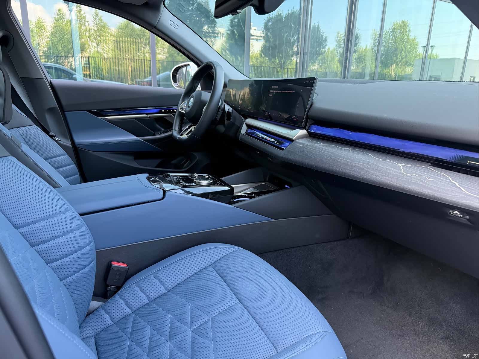 BMW 5 Series, 1900 15