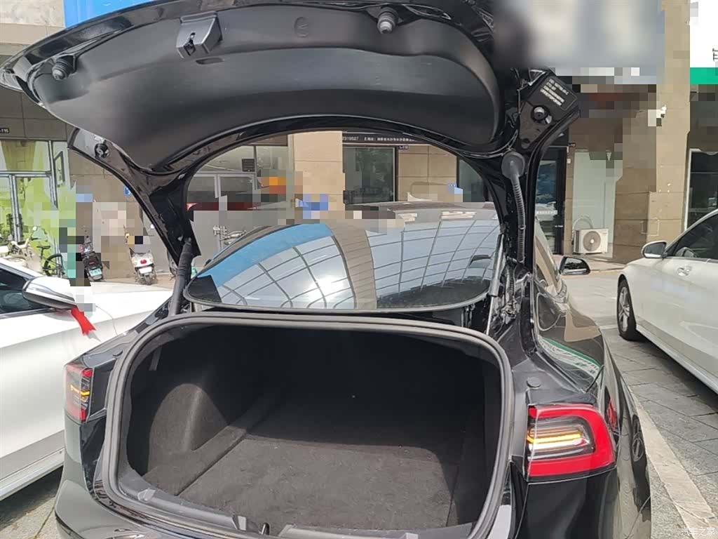 Tesla Model 3, 2023 19