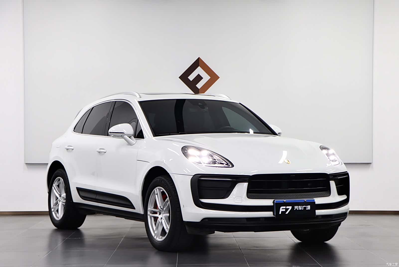 Porsche Macan, 2022 3