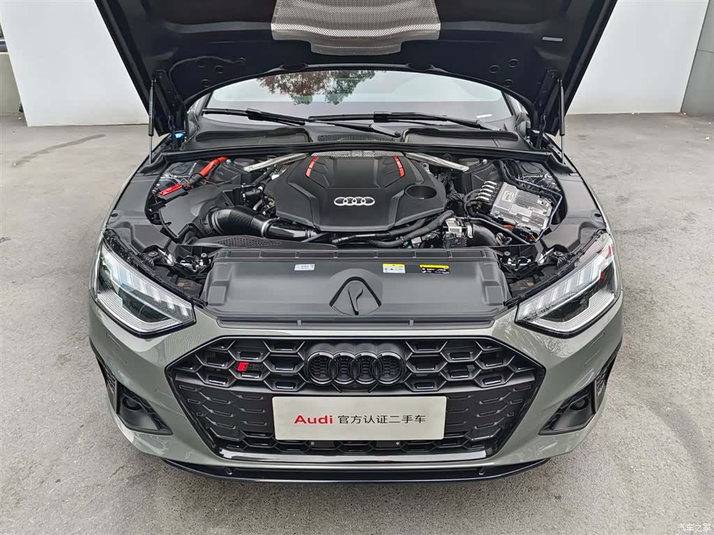 Audi S4, 1900 8