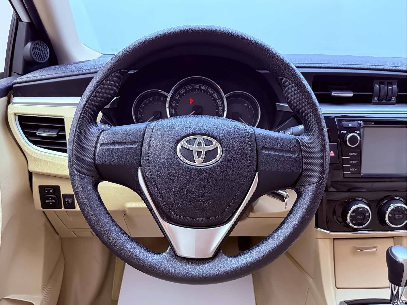 Toyota Corolla, 2015 12