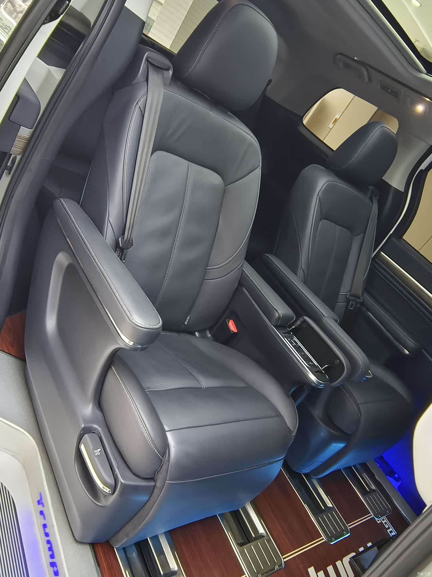 Trumpchi M8, 2022 13
