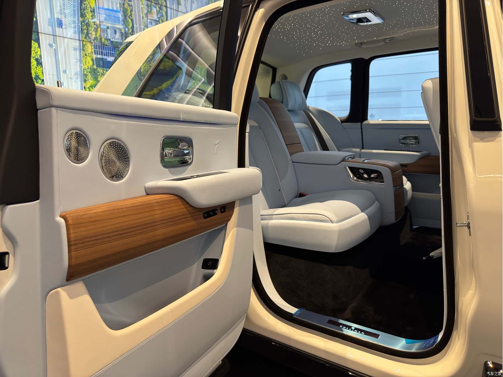 Rolls-Royce Cullinan, 2026 6