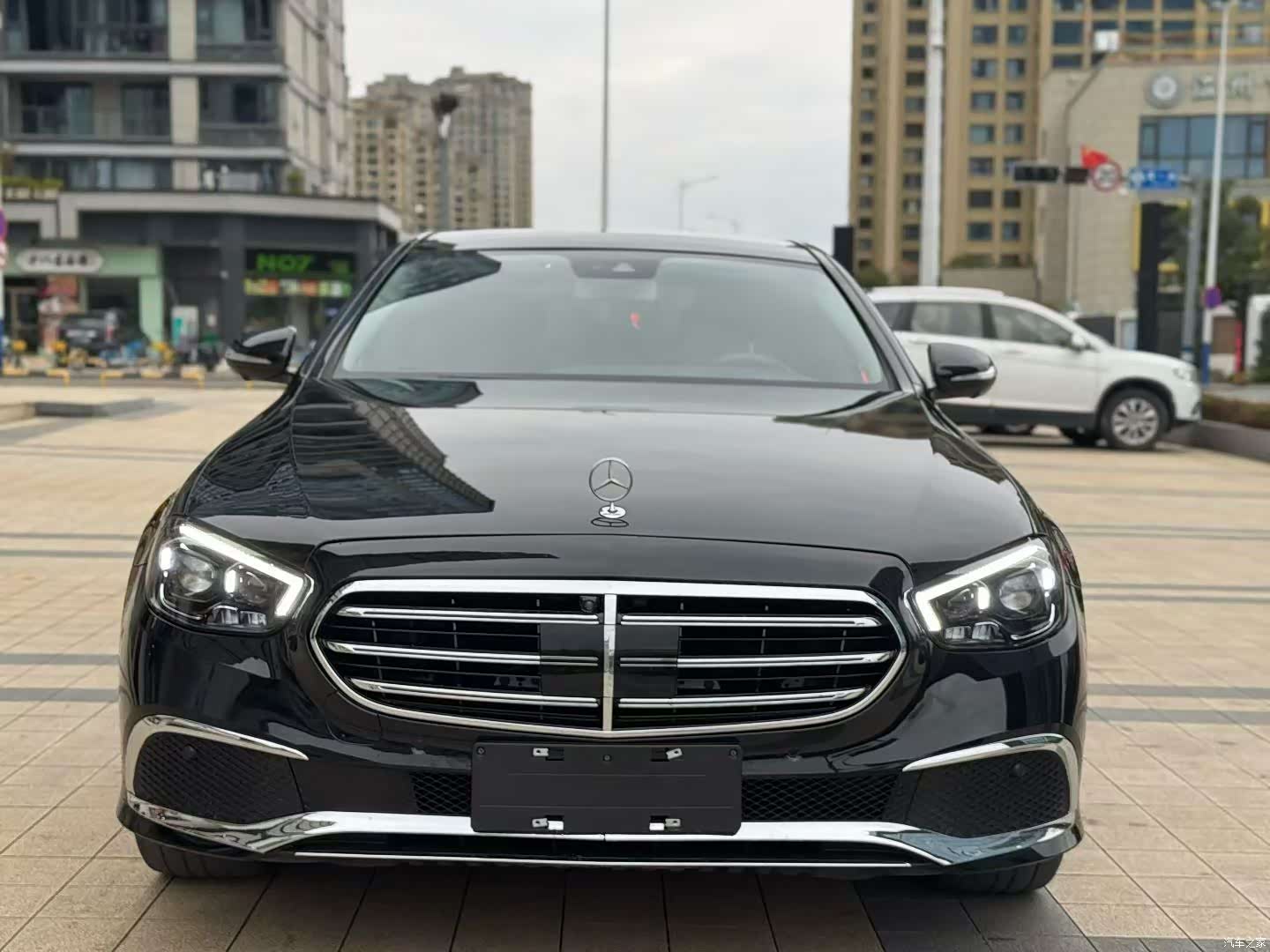 Mercedes-Benz E-Class, 2017 1