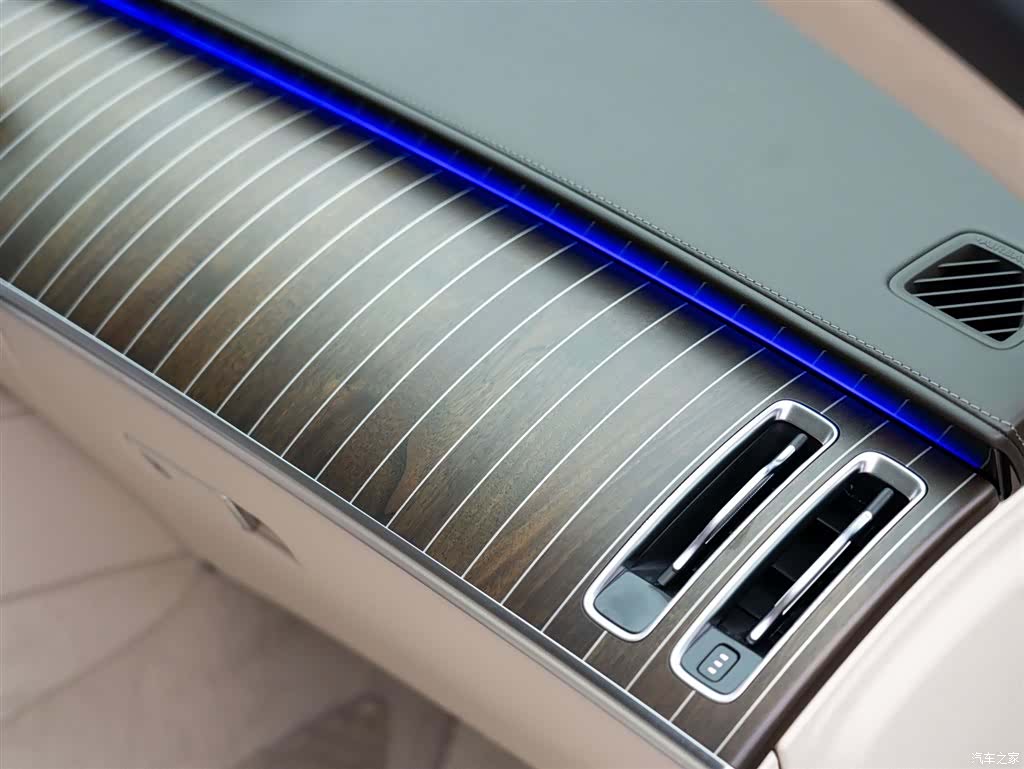 Maybach S-Class, 2026 29