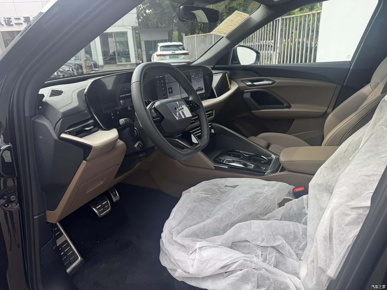 Audi Q5L, 2025 10