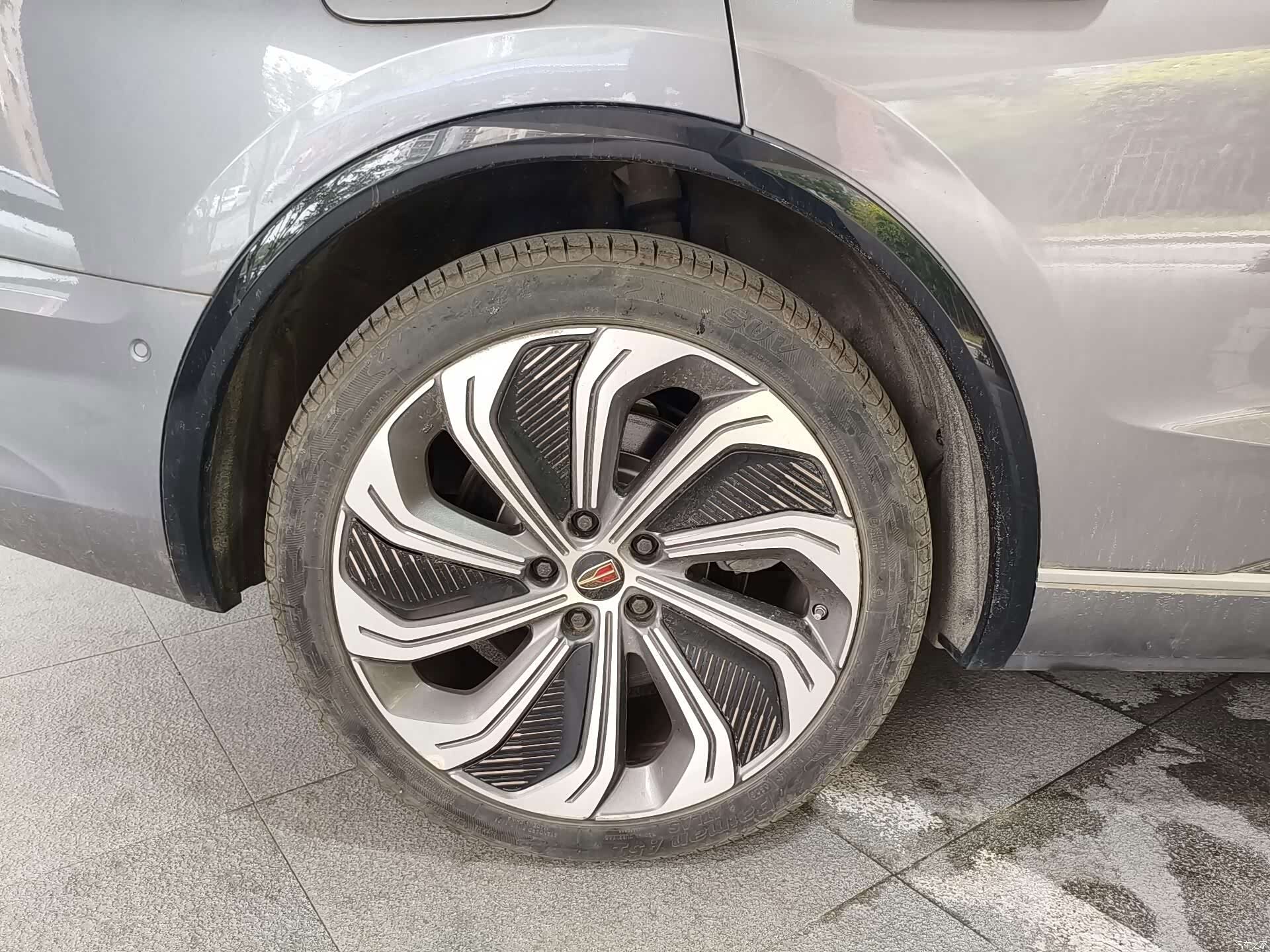Hongqi E-HS9, 2023 17