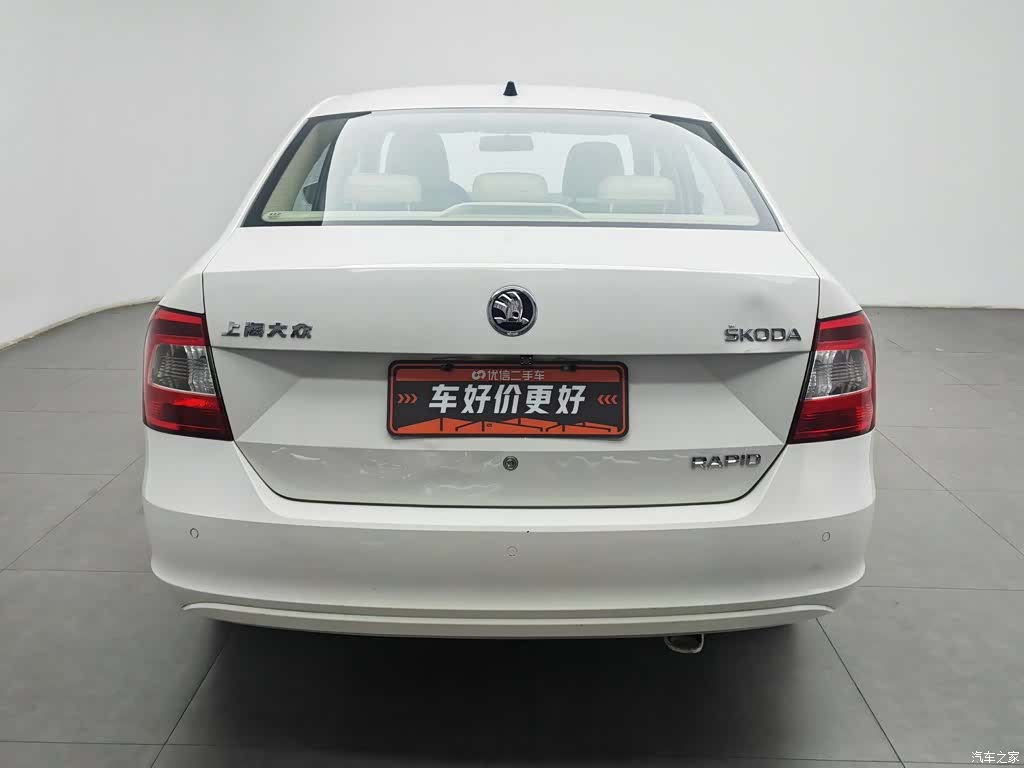 Skoda Rapid, 2015 4