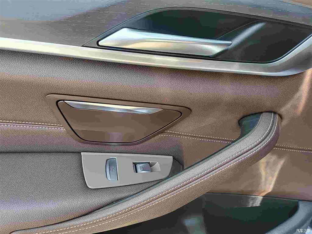 BMW 5 Series, 2023 16