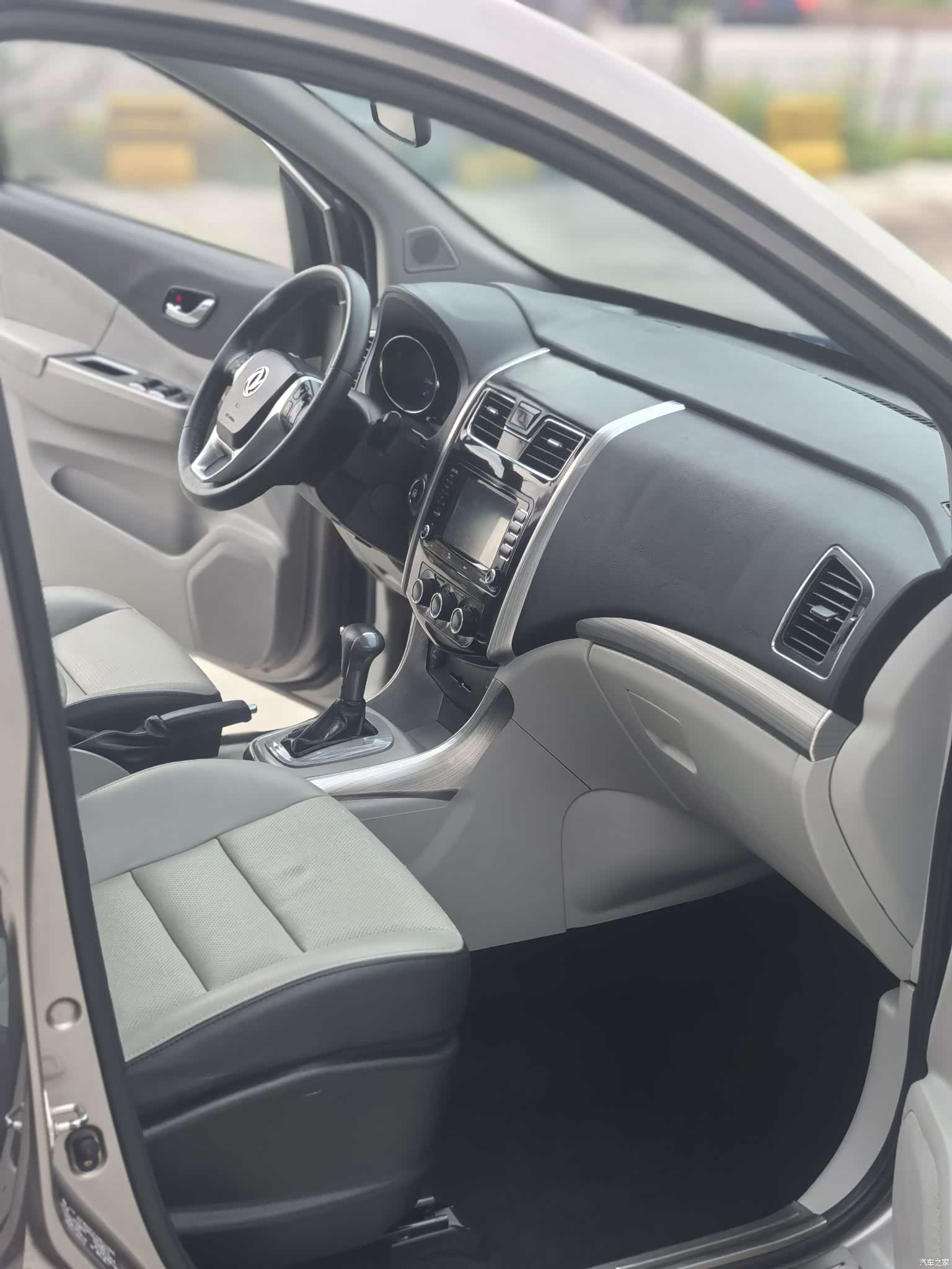 DongFeng S500, 2016 12