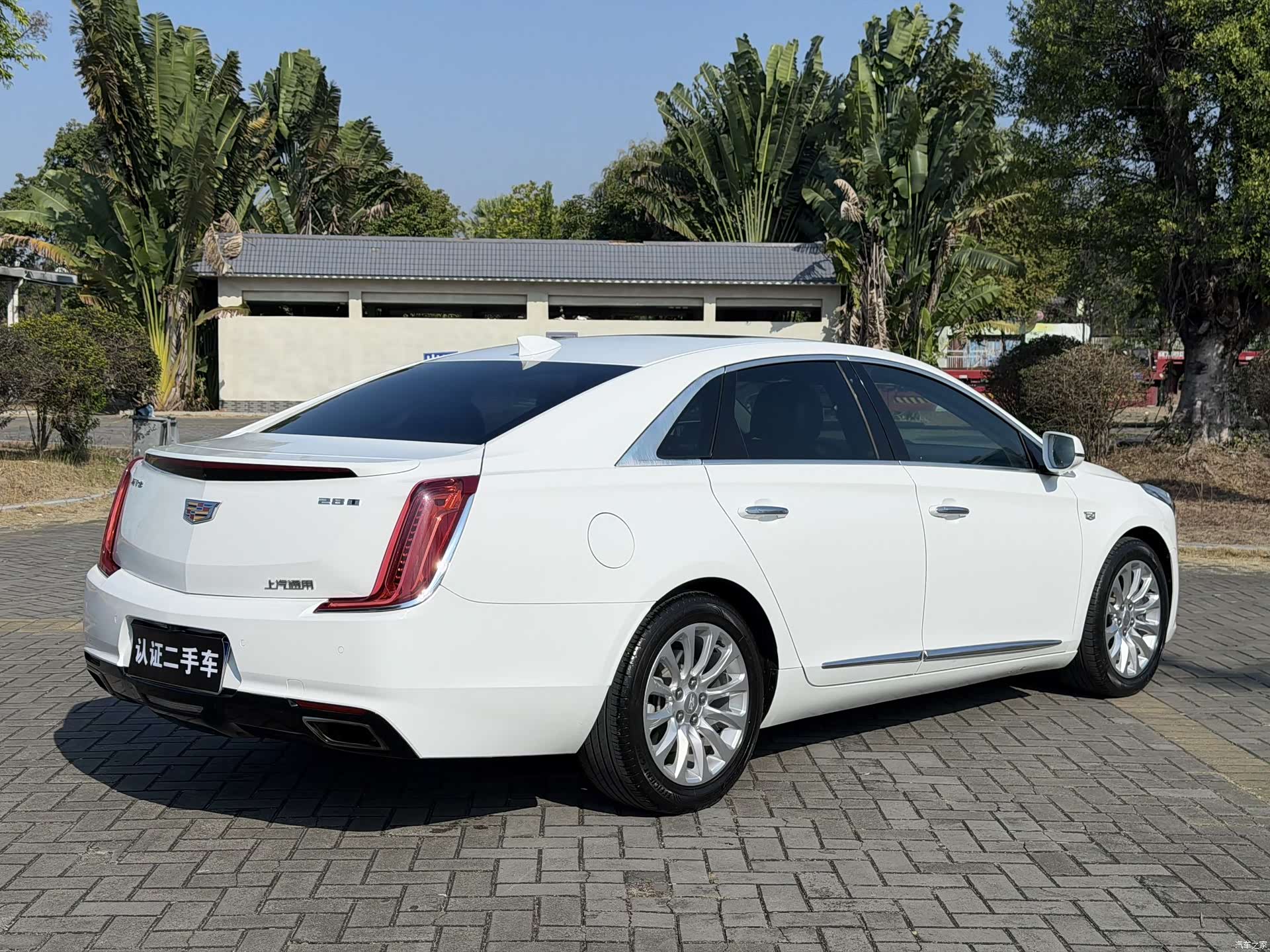 Cadillac XTS, 2019 13