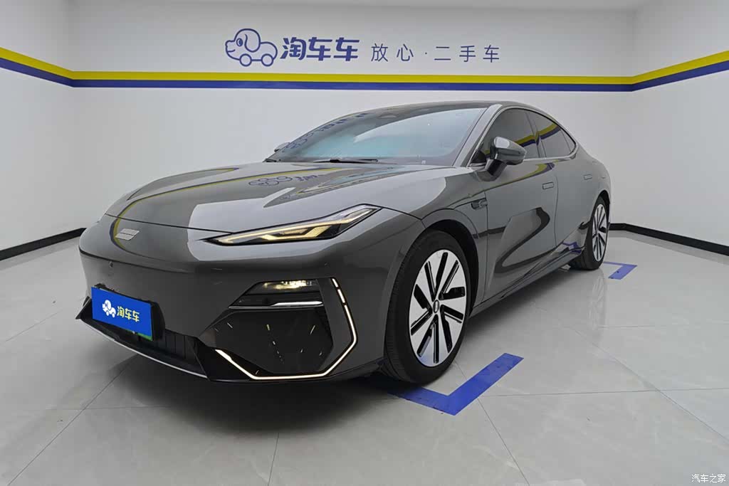 Geely E8, 2024 1