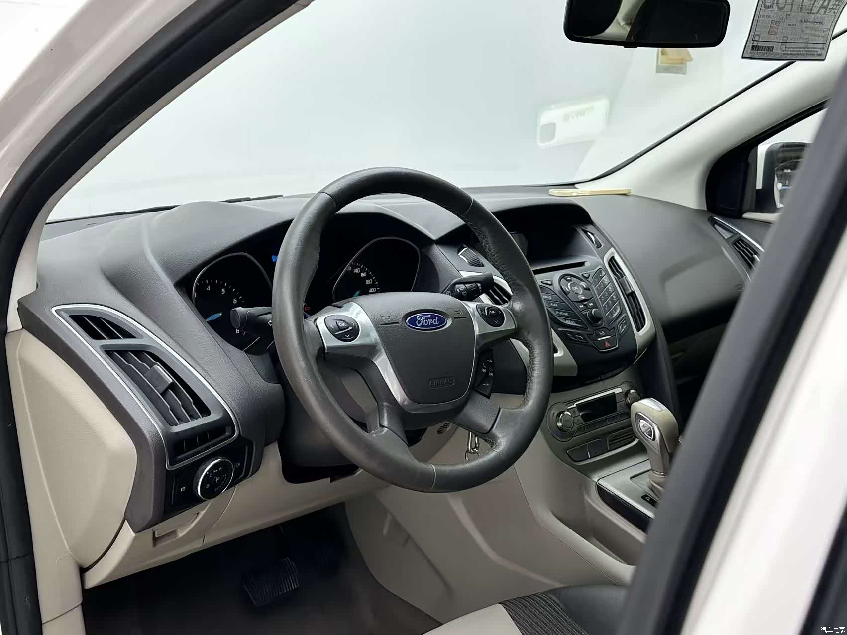 Ford Focus, 2013 8