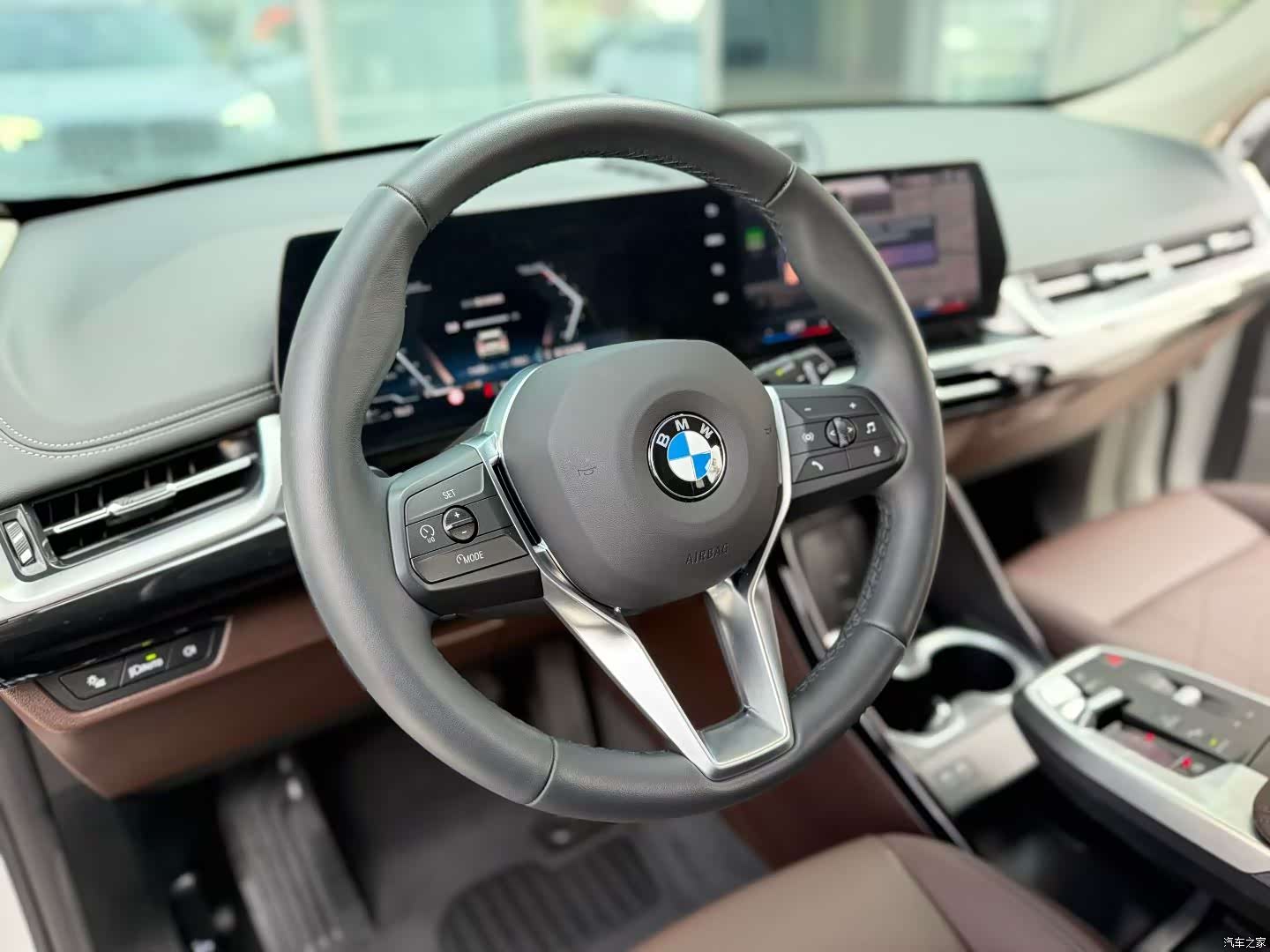 BMW X1, 2025 все фото