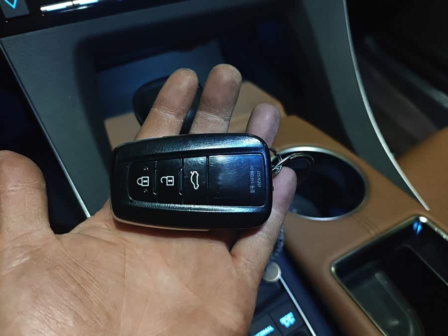 Toyota Avalon 2020, фото 12