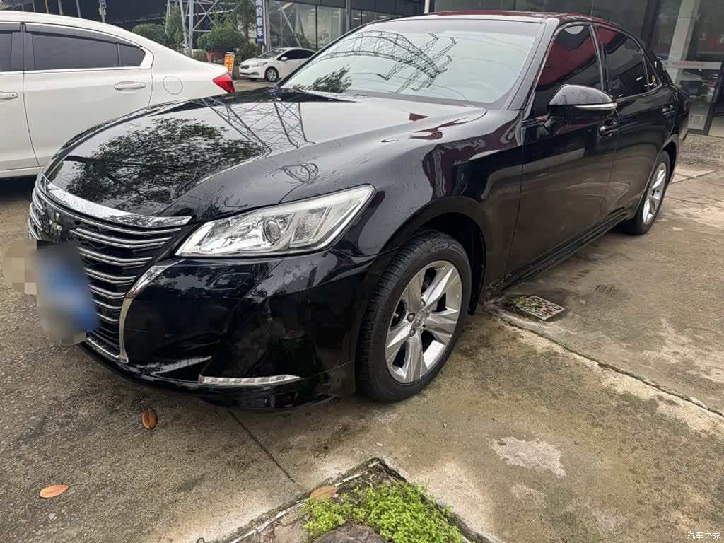 Toyota Crown, 2017 2