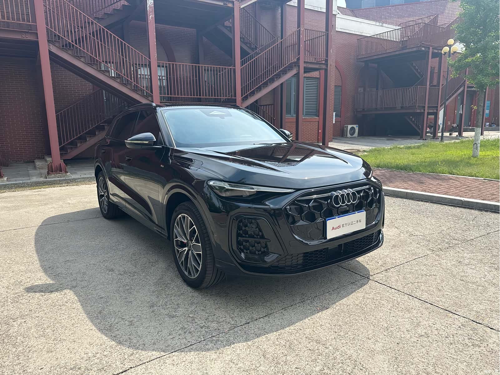 Audi Q5L, 2026 3